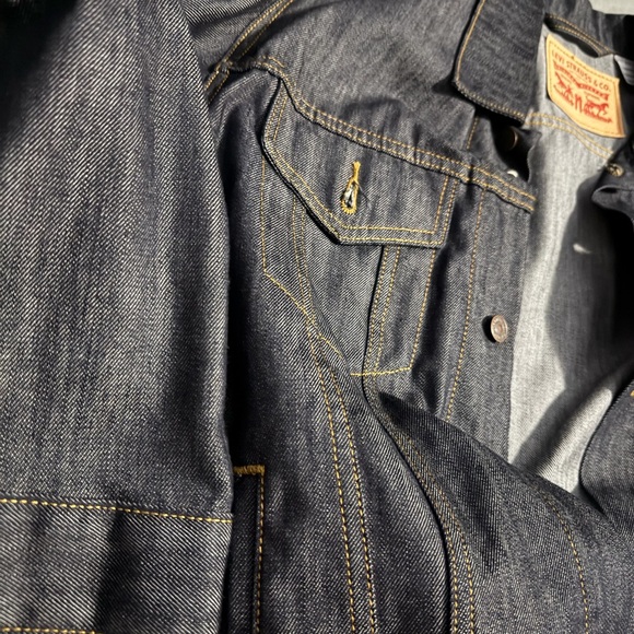 Levi's Men's Classic Denim Jacket - Indigo - Picture 2 of 9